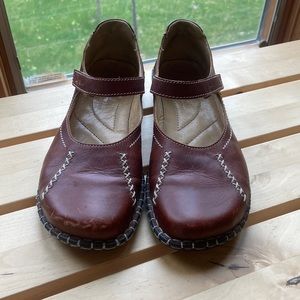 Josef Siebel Brandy Colored Mary Jane Flat Loafers Size 39